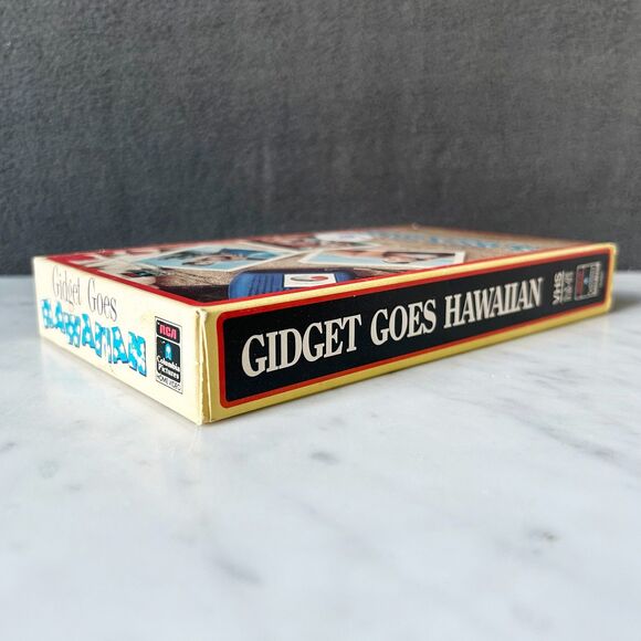 Gidget Goes Hawaiian VHS Tape 1961 Movie RCA/Columbia 1985 Vintage Sideloader - Picture 5 of 7